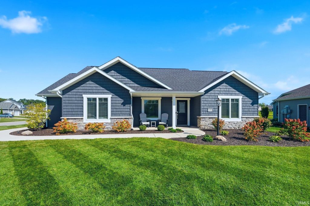 15296 Leo Creek Boulevard, Leo, IN 46765