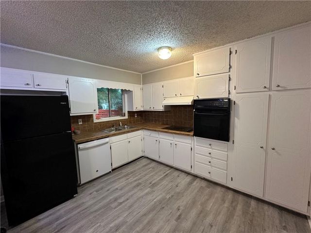 422 Emmett Street, Riverdale, GA 30274