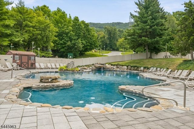 6 Sunrise Dr 3, Vernon Twp., NJ 07462