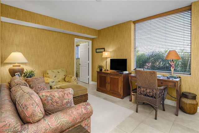 7225 Pelican Bay BLVD 402, Naples, FL 34108