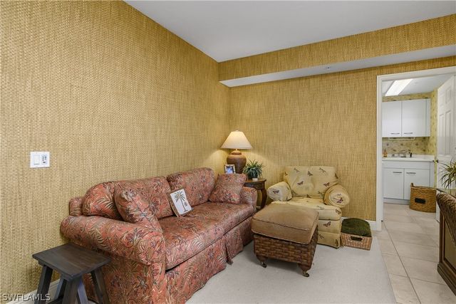 7225 Pelican Bay BLVD 402, Naples, FL 34108