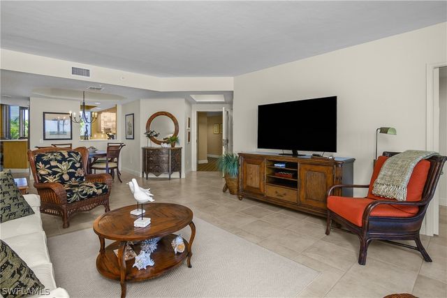 7225 Pelican Bay BLVD 402, Naples, FL 34108
