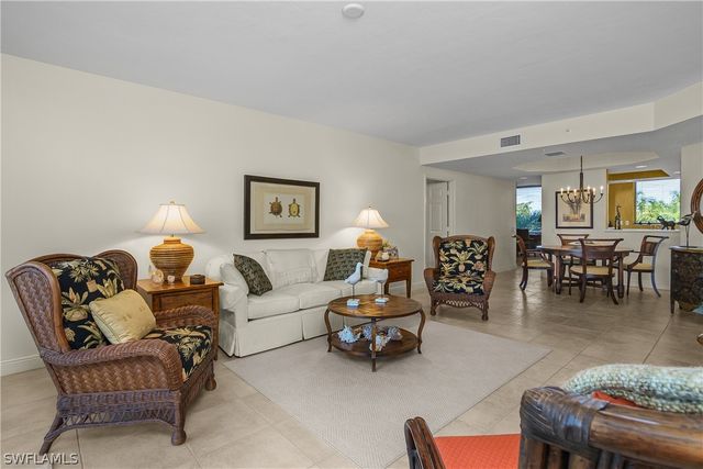 7225 Pelican Bay BLVD 402, Naples, FL 34108