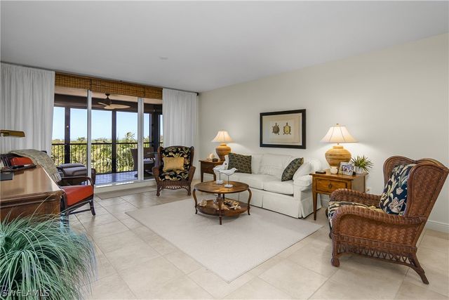 7225 Pelican Bay BLVD 402, Naples, FL 34108