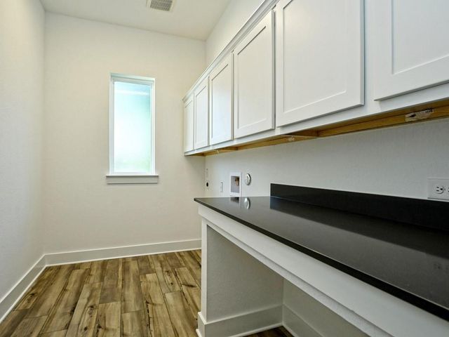 402 Zennia ST, Austin, TX 78751