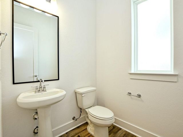 402 Zennia ST, Austin, TX 78751