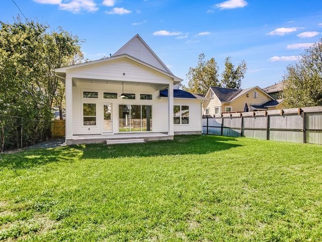 402 Zennia ST, Austin, TX 78751