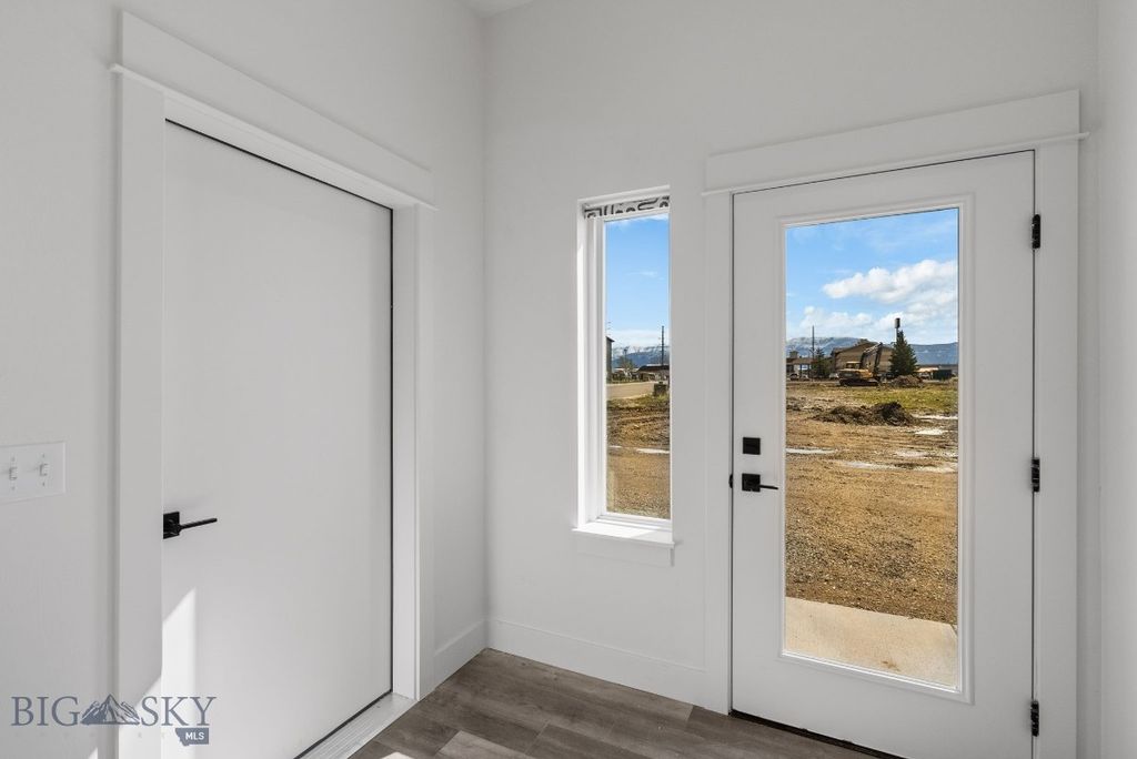 208 Fletching Way B, Belgrade, MT 59714 photo 3