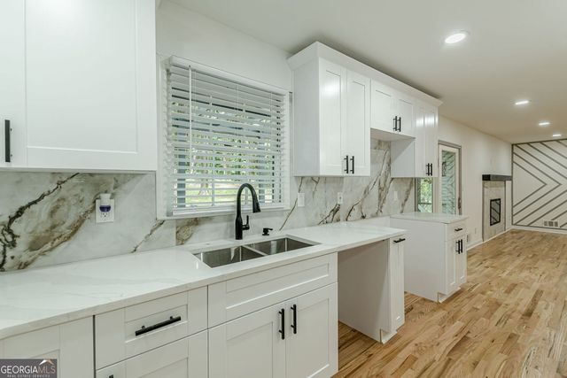 3552 Springrun Drive, Decatur, GA 30032
