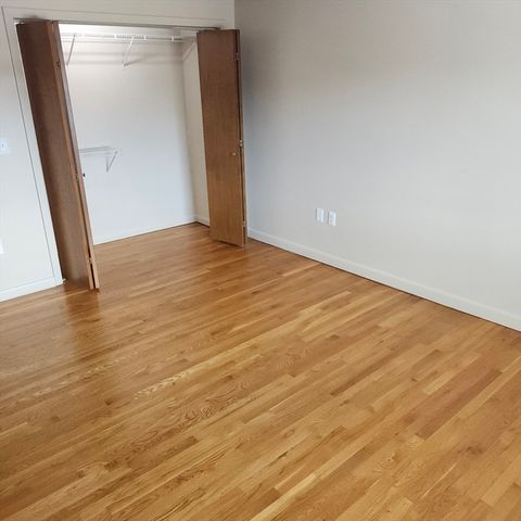 80 Charlesbank Way B, Waltham, MA 02453