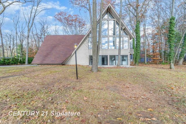 10363 Lakewood Drive, Swan Creek Twp, MI 48609