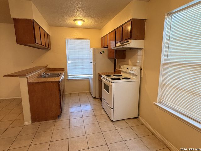 808 W Olmos, San Antonio, TX 78212