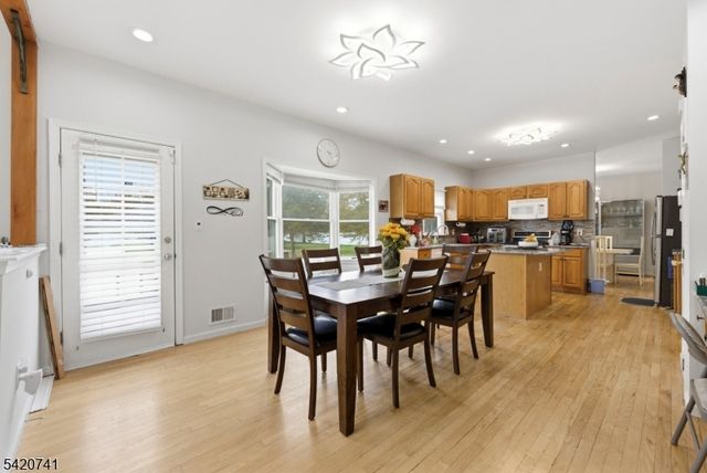 66 Gates Rd, Franklin Twp., NJ 08873