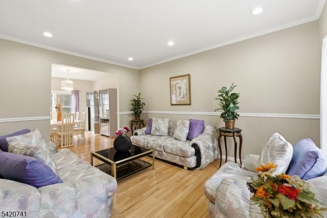 66 Gates Rd, Franklin Twp., NJ 08873