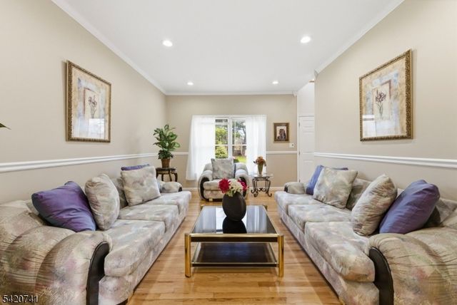 66 Gates Rd, Franklin Twp., NJ 08873