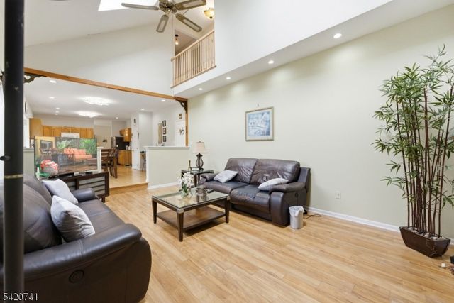 66 Gates Rd, Franklin Twp., NJ 08873