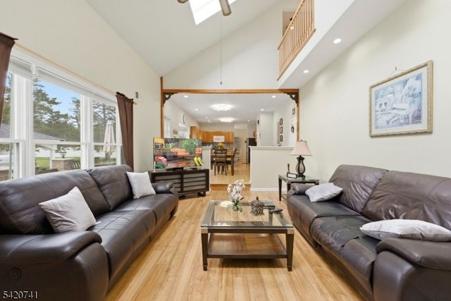 66 Gates Rd, Franklin Twp., NJ 08873