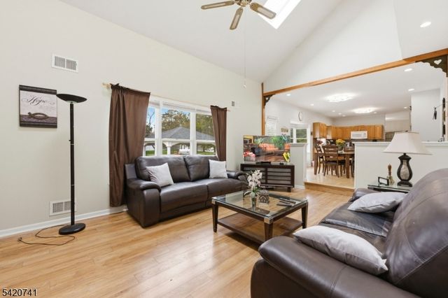 66 Gates Rd, Franklin Twp., NJ 08873