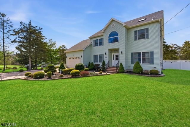 66 Gates Rd, Franklin Twp., NJ 08873