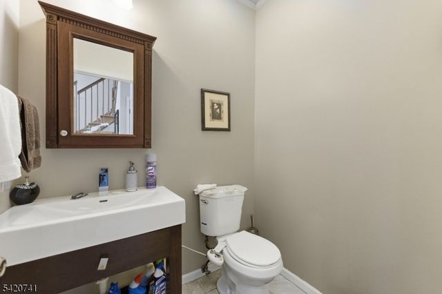 66 Gates Rd, Franklin Twp., NJ 08873