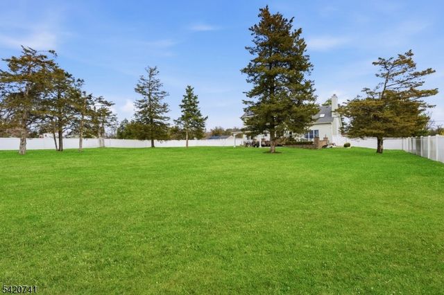 66 Gates Rd, Franklin Twp., NJ 08873