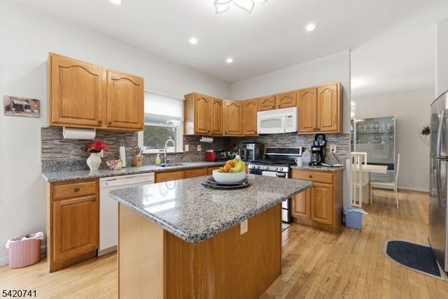 66 Gates Rd, Franklin Twp., NJ 08873