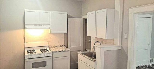 5516 S Grand Boulevard, St Louis, MO 63111