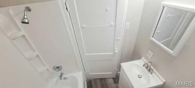 5516 S Grand Boulevard, St Louis, MO 63111