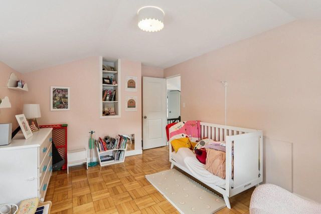 515 E Dean ROAD, Fox Point, WI 53217