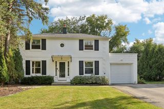 515 E Dean ROAD, Fox Point, WI 53217