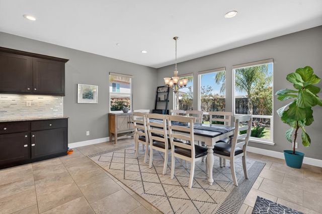 4340 Majestic Prince Way, Roseville, CA 95747