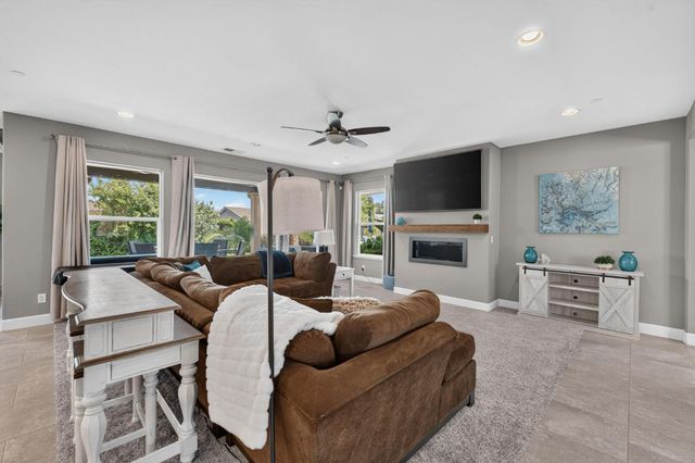 4340 Majestic Prince Way, Roseville, CA 95747