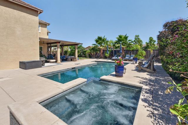 4340 Majestic Prince Way, Roseville, CA 95747