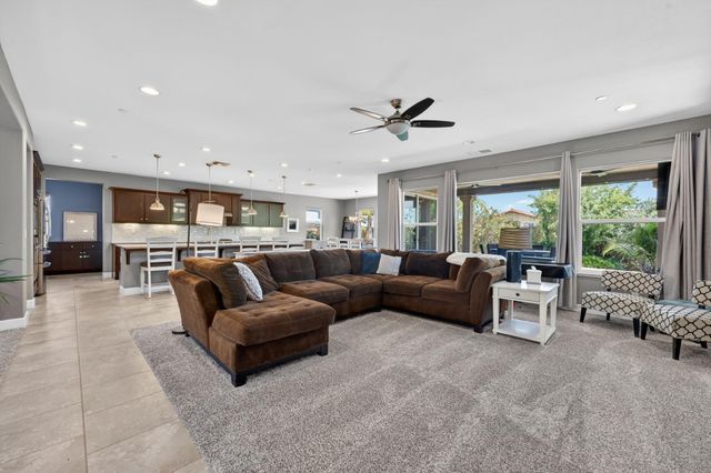 4340 Majestic Prince Way, Roseville, CA 95747