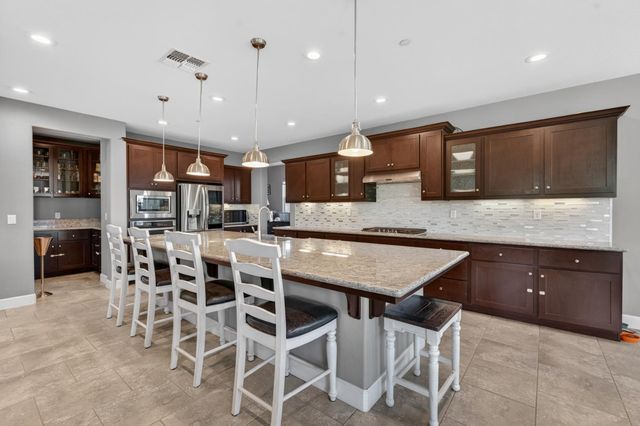 4340 Majestic Prince Way, Roseville, CA 95747