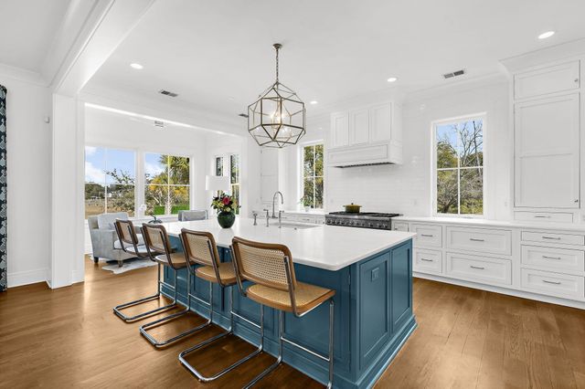 1064 N Shem Drive, Mount Pleasant, SC 29464