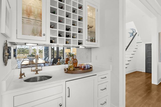 1064 N Shem Drive, Mount Pleasant, SC 29464