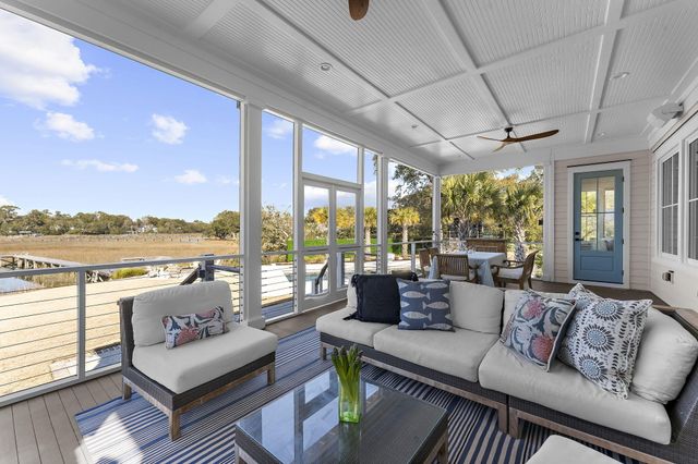 1064 N Shem Drive, Mount Pleasant, SC 29464