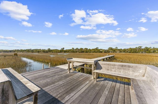 1064 N Shem Drive, Mount Pleasant, SC 29464