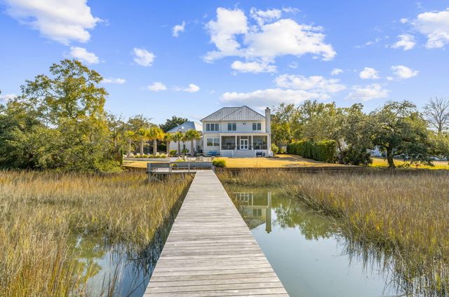 1064 N Shem Drive, Mount Pleasant, SC 29464