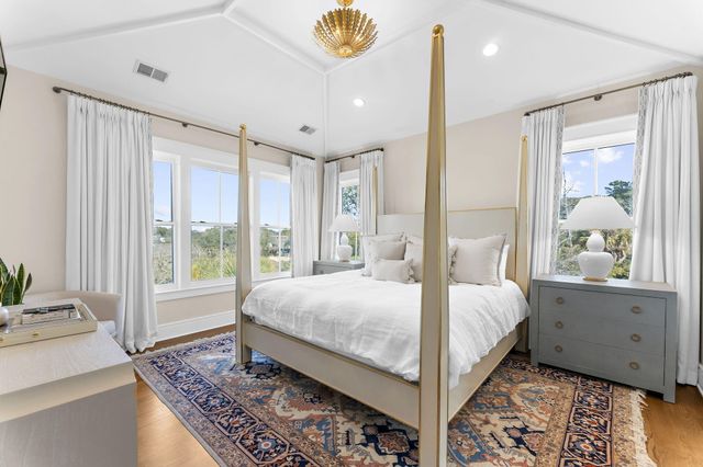 1064 N Shem Drive, Mount Pleasant, SC 29464