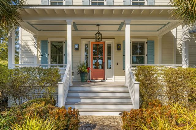 1064 N Shem Drive, Mount Pleasant, SC 29464