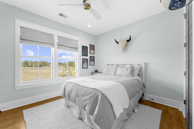 1064 N Shem Drive, Mount Pleasant, SC 29464