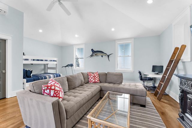 1064 N Shem Drive, Mount Pleasant, SC 29464