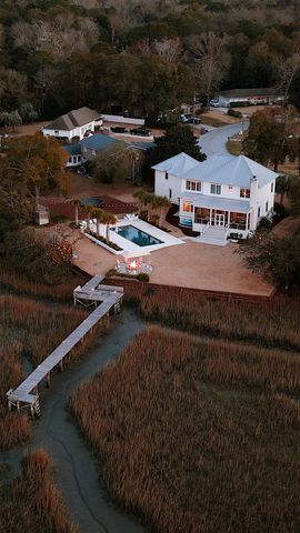 1064 N Shem Drive, Mount Pleasant, SC 29464