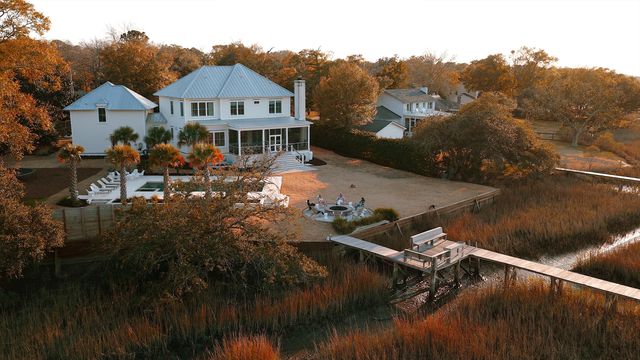 1064 N Shem Drive, Mount Pleasant, SC 29464