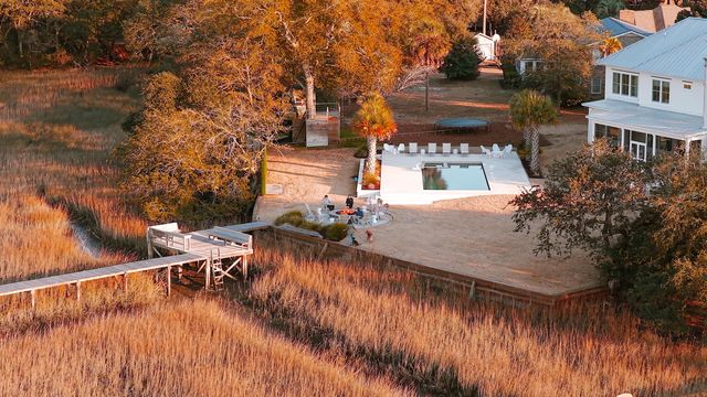 1064 N Shem Drive, Mount Pleasant, SC 29464