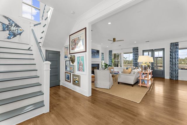 1064 N Shem Drive, Mount Pleasant, SC 29464