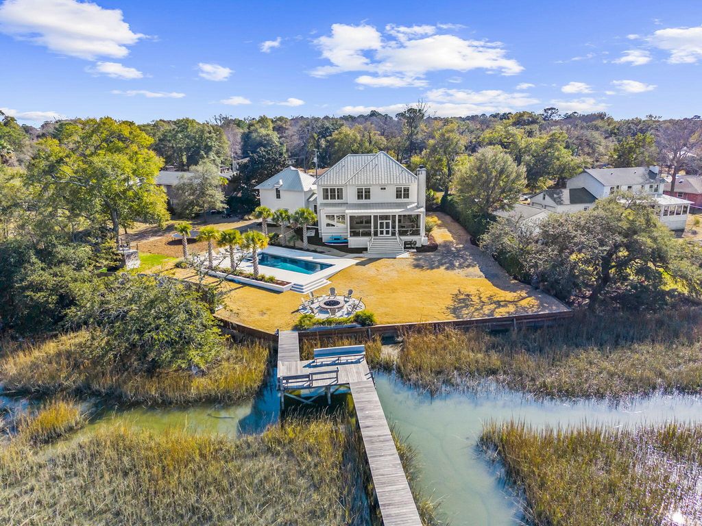 1064 N Shem Drive, Mount Pleasant, SC 29464