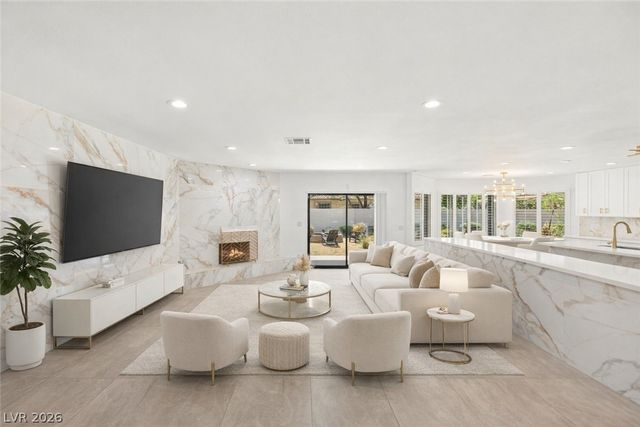 2840 Duneville Street, Las Vegas, NV 89146